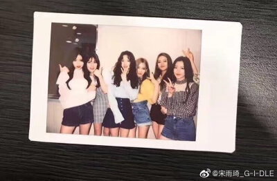 早期青涩的gidle