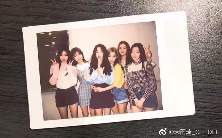 早期青涩的gidle