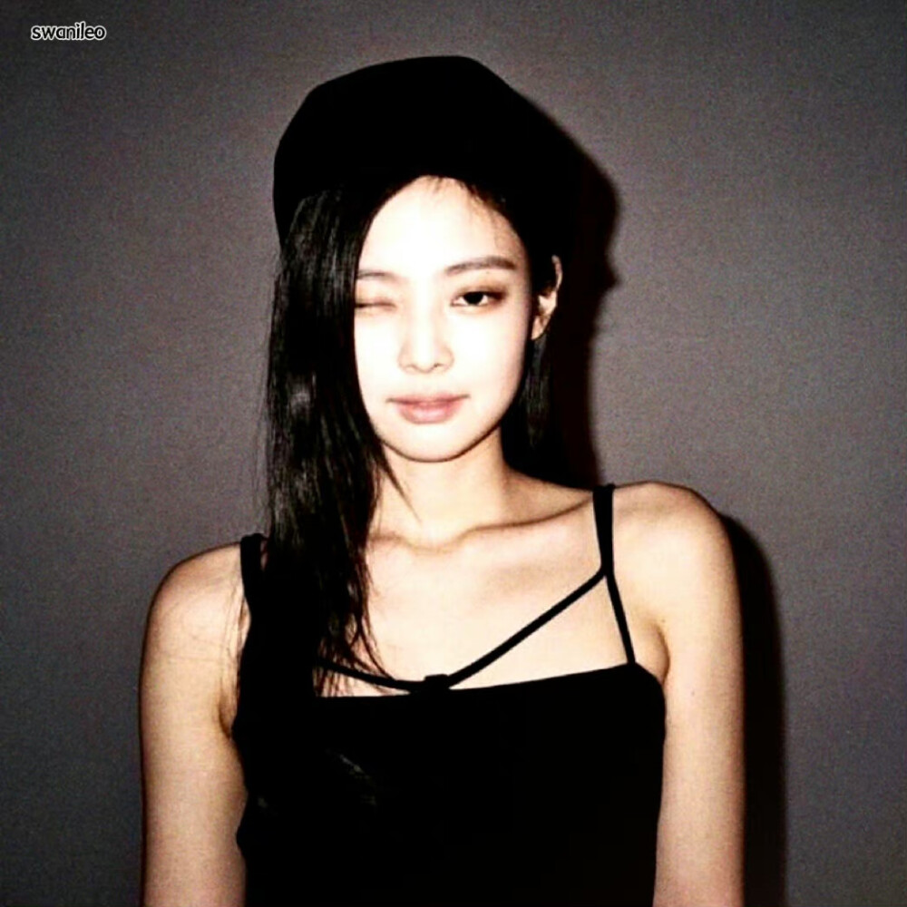 JENNIE の 頭像