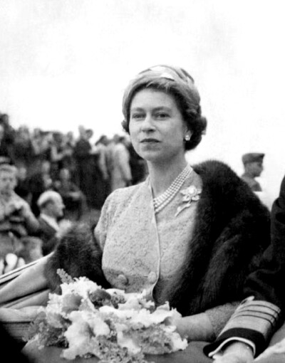 H.M Queen Elizabeth II，1957