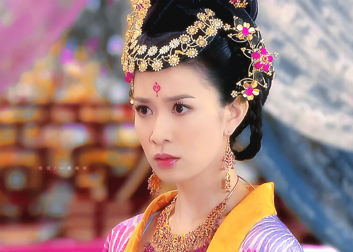 佘诗曼 | 刘三好
cr:一棵楠树