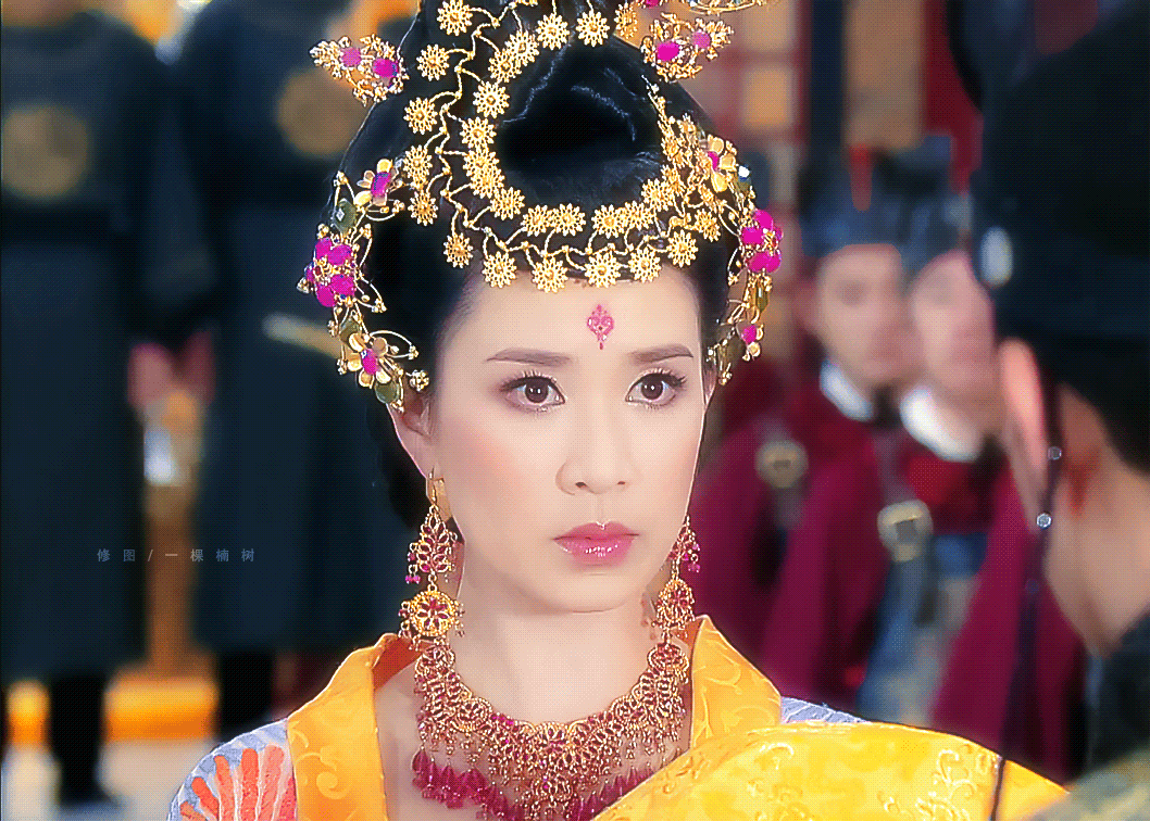 佘诗曼 | 刘三好
cr:一棵楠树