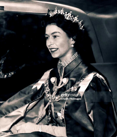 H.M Queen Elizabeth II，1960