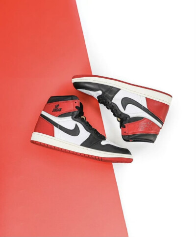 Air Jordan 1 High OG
「Black Toe Reimagined」