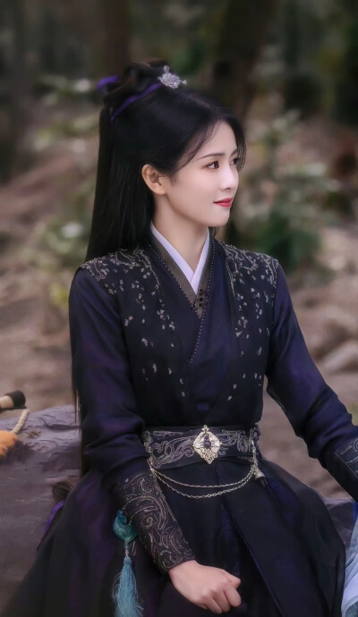 长月烬明