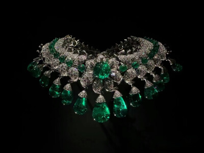 巴罗达祖母绿项链