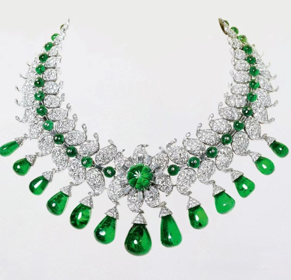 巴罗达祖母绿项链