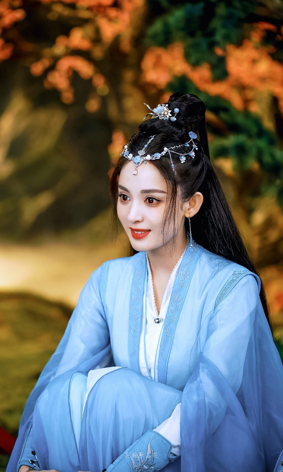 古力娜扎余靖秋
