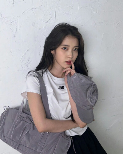 IU