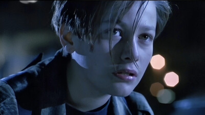 爱德华弗朗
Edward Furlong