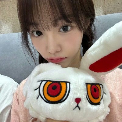 权娜妍 崔智元
LilyM 李瑞