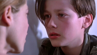 爱德华弗朗
Edward Furlong