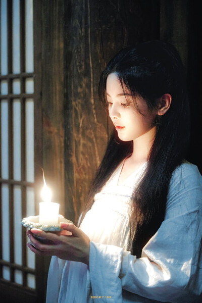 杨超越 *姜梨 / 墨雨云间 ​​​