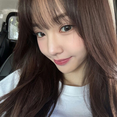 权娜妍 崔智元
LilyM 李瑞