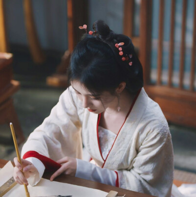 花间令▪鞠婧祎
头像