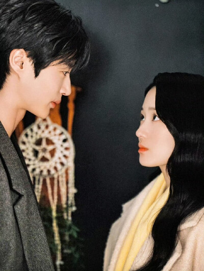 #背着善宰跑#
我们34岁的善宰FOX 这眼神
啊啊啊啊啊啊啊啊今晚给我大亲特亲！
cr@一颗青橘树 ​
