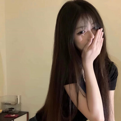 女