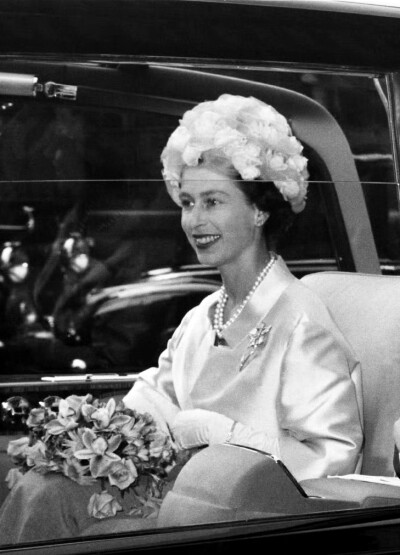 H.M Queen Elizabeth II，1961