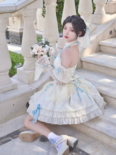 生成蓝也是这么好看，是谁还不爱啊，有没有蓝色系的lo鞋推荐鸭
#lolita #lolita穿搭 #Lolita 