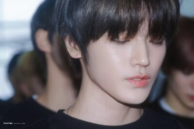 李泰容