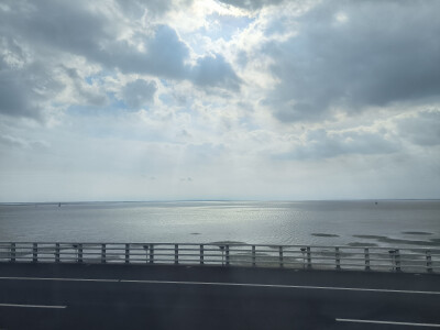 在南京生活了两年，附上一些随手拍了。