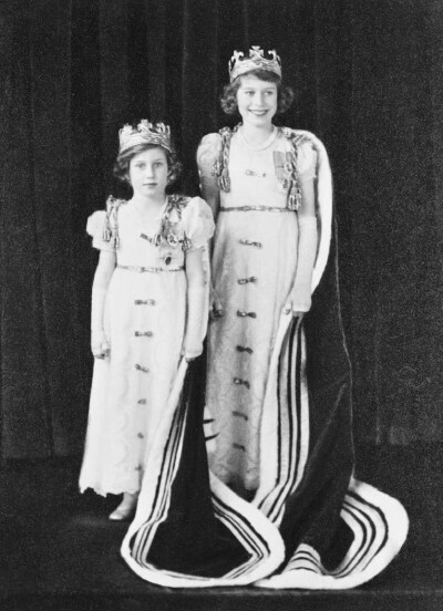 H.M Queen Elizabeth II和妹妹，1937