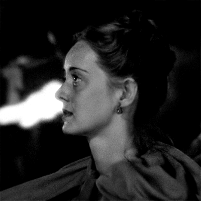 1938年电影《红衫泪痕》里的贝蒂·戴维斯 ​​​