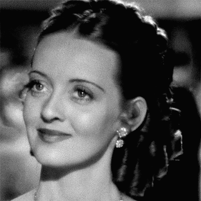 1938年电影《红衫泪痕》里的贝蒂·戴维斯 ​​​