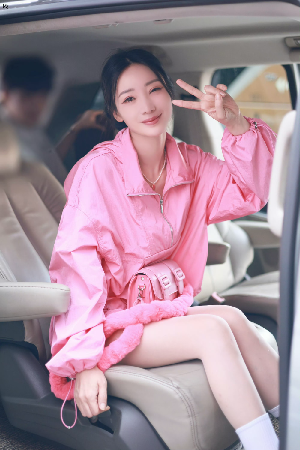 柳岩- 高清图片,堆糖,美图壁纸兴趣社区