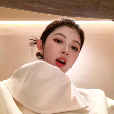 【锦鲤-】女生 头像 自截