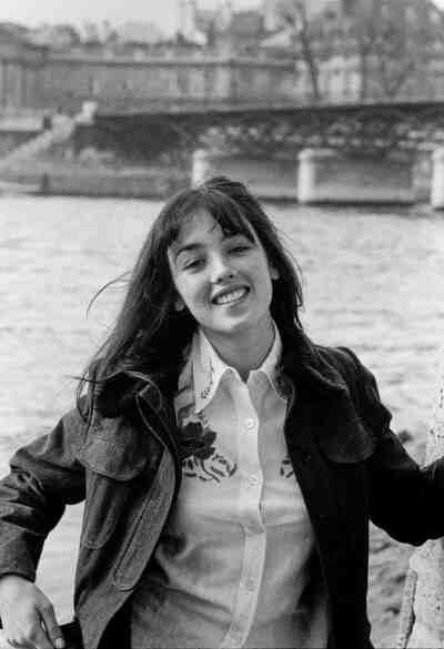 Isabelle Adjani on the banks of the Seine in Paris in December 1974, France.
