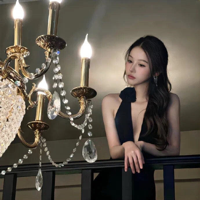 【锦鲤-】女生 头像 自截
