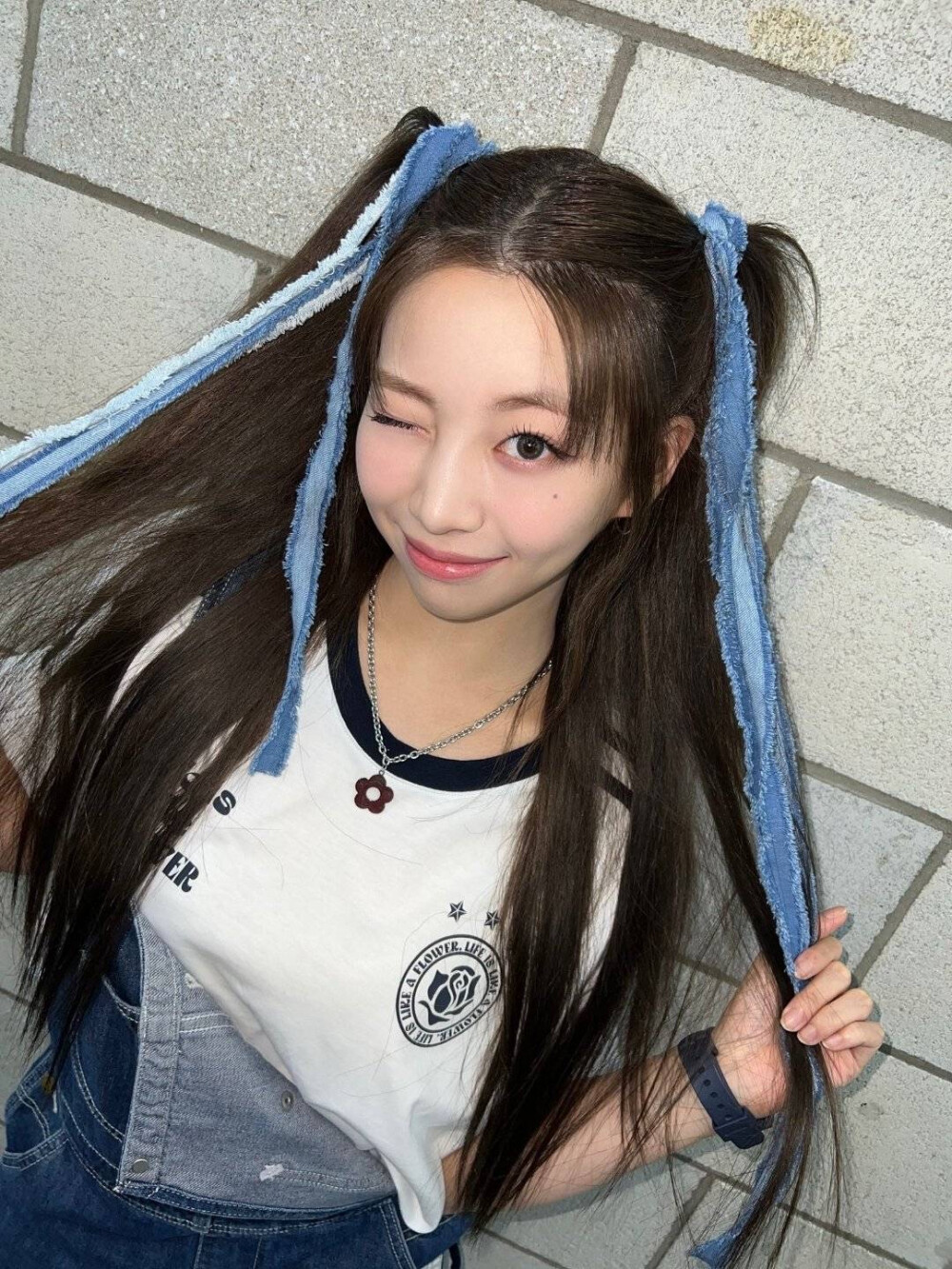 UNIS Nana