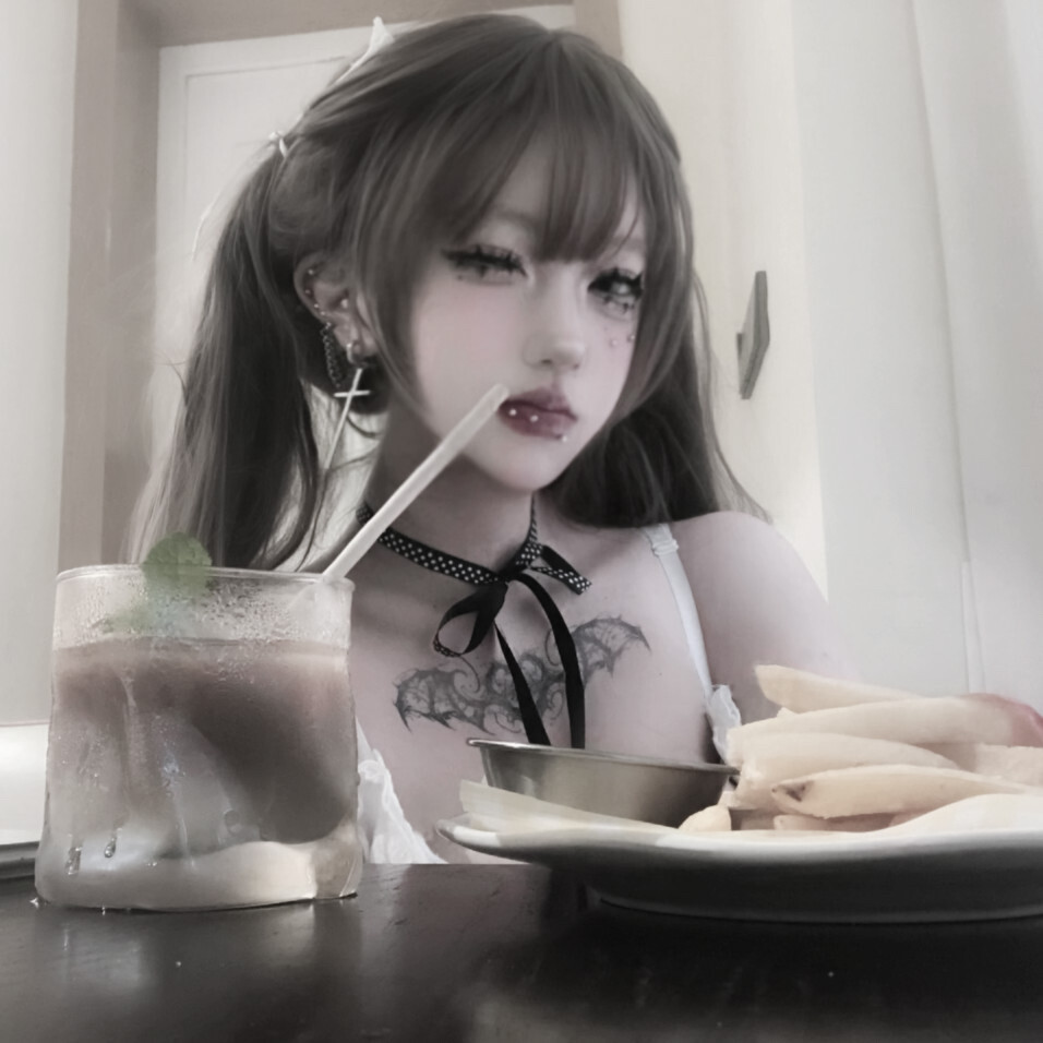 ₊⁺♡̶♡̶₊⁺