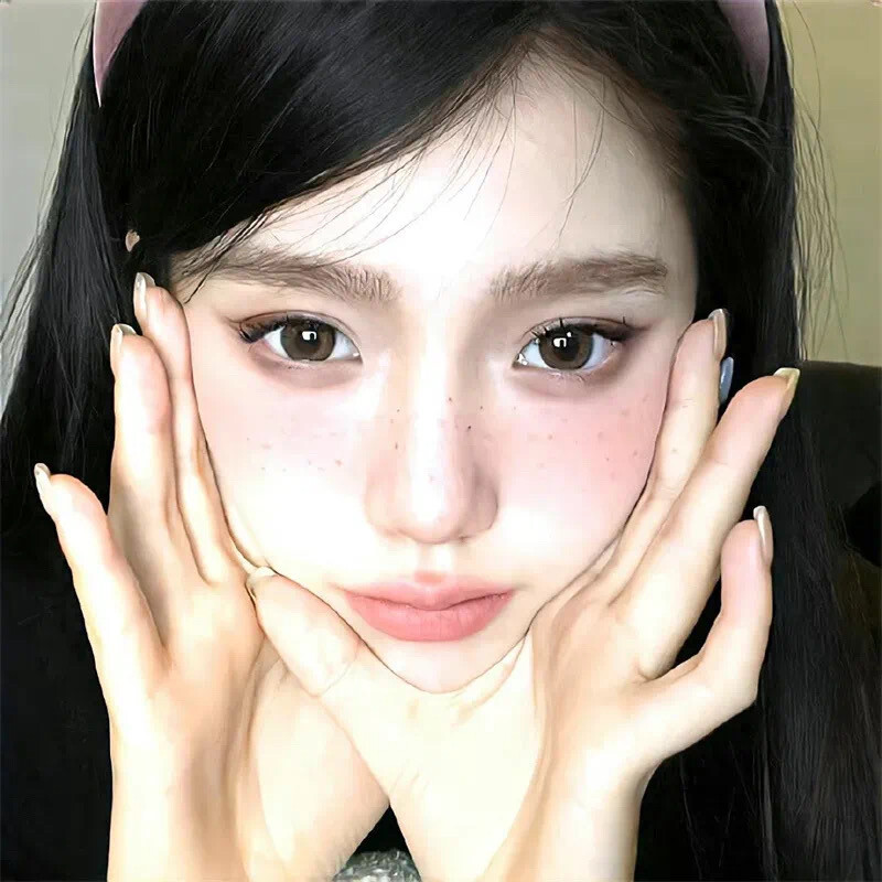 【锦鲤-】女生 头像 自截
