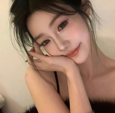 【锦鲤-】女生 头像 自截
