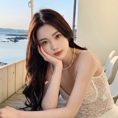 【锦鲤-】女生 头像 自截
