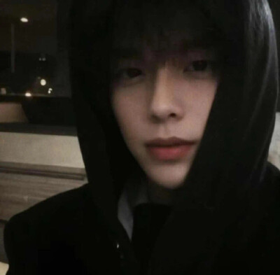 【锦鲤-】男生 头像 自截