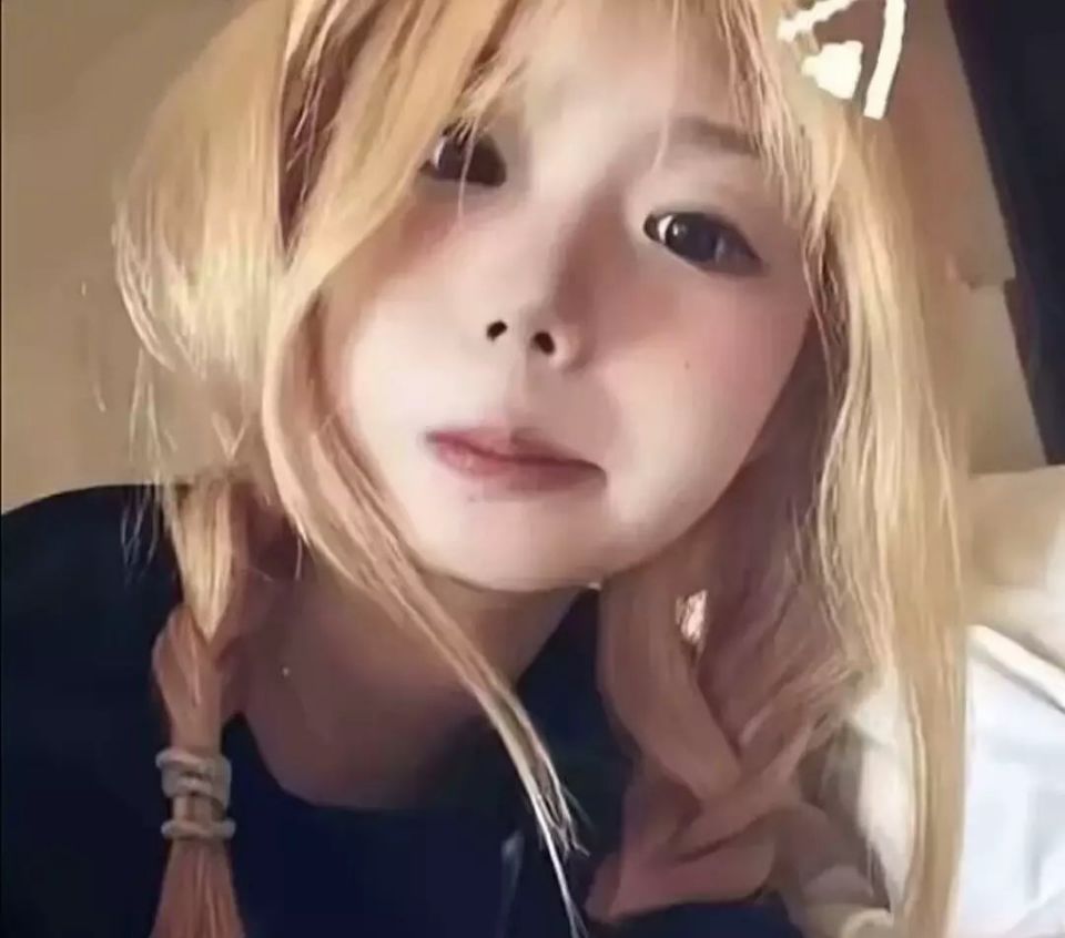 黄头像女头 你们有黄头发女头的话 可以发在评论区