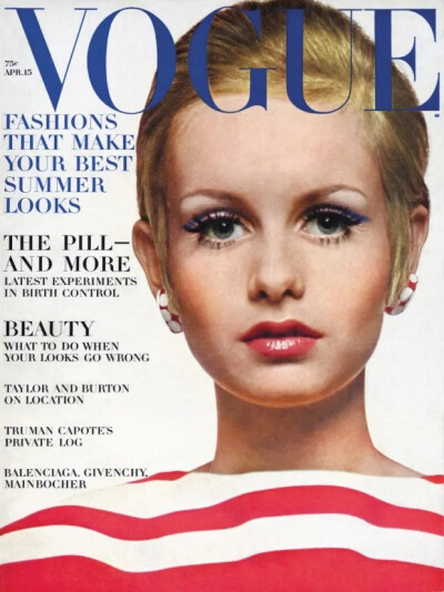 模特Twiggy登上《Vogue》杂志封面
满脸雀斑的她曾被建议遮住脸进行拍摄，但Diana却坚持给她大特写。如今雀斑已经成为了一种新的时尚趋势，Diana功不可没。
