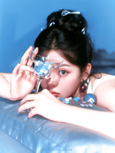 ▪杨超越
cr.桃乐玢