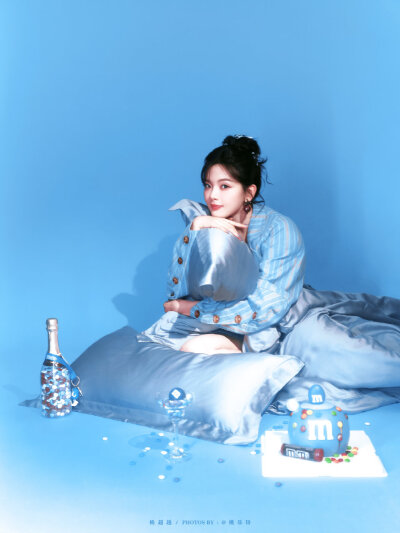 ▪杨超越
cr.桃乐玢