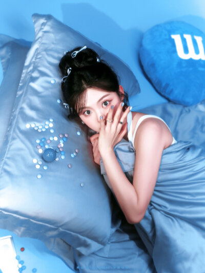 ▪杨超越
cr.桃乐玢