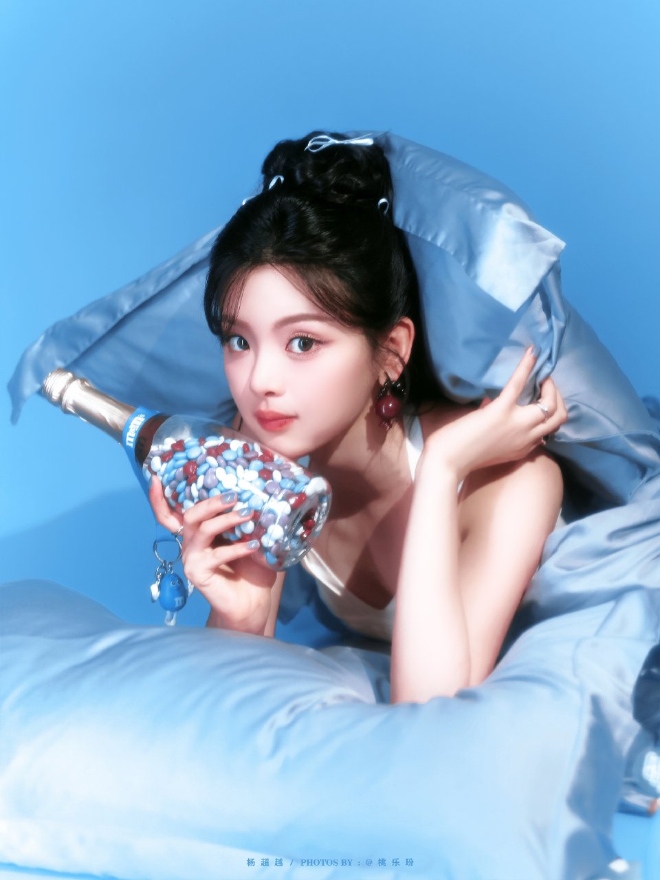 ▪杨超越
cr.桃乐玢