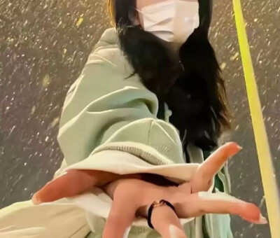 值得长期不换头像的「伤感女头」......