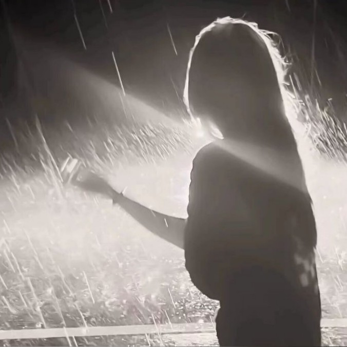 值得长期不换头像的「伤感女头」......