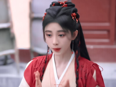 鞠婧祎