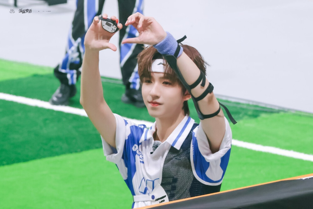 贺峻霖运动会图片