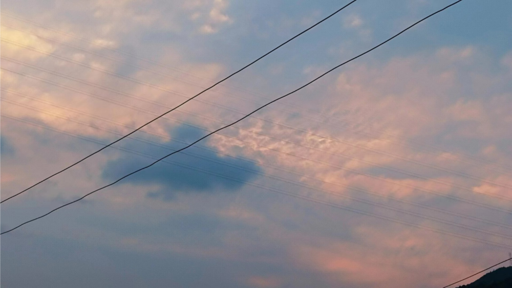 云朵是天空写过最美的文案