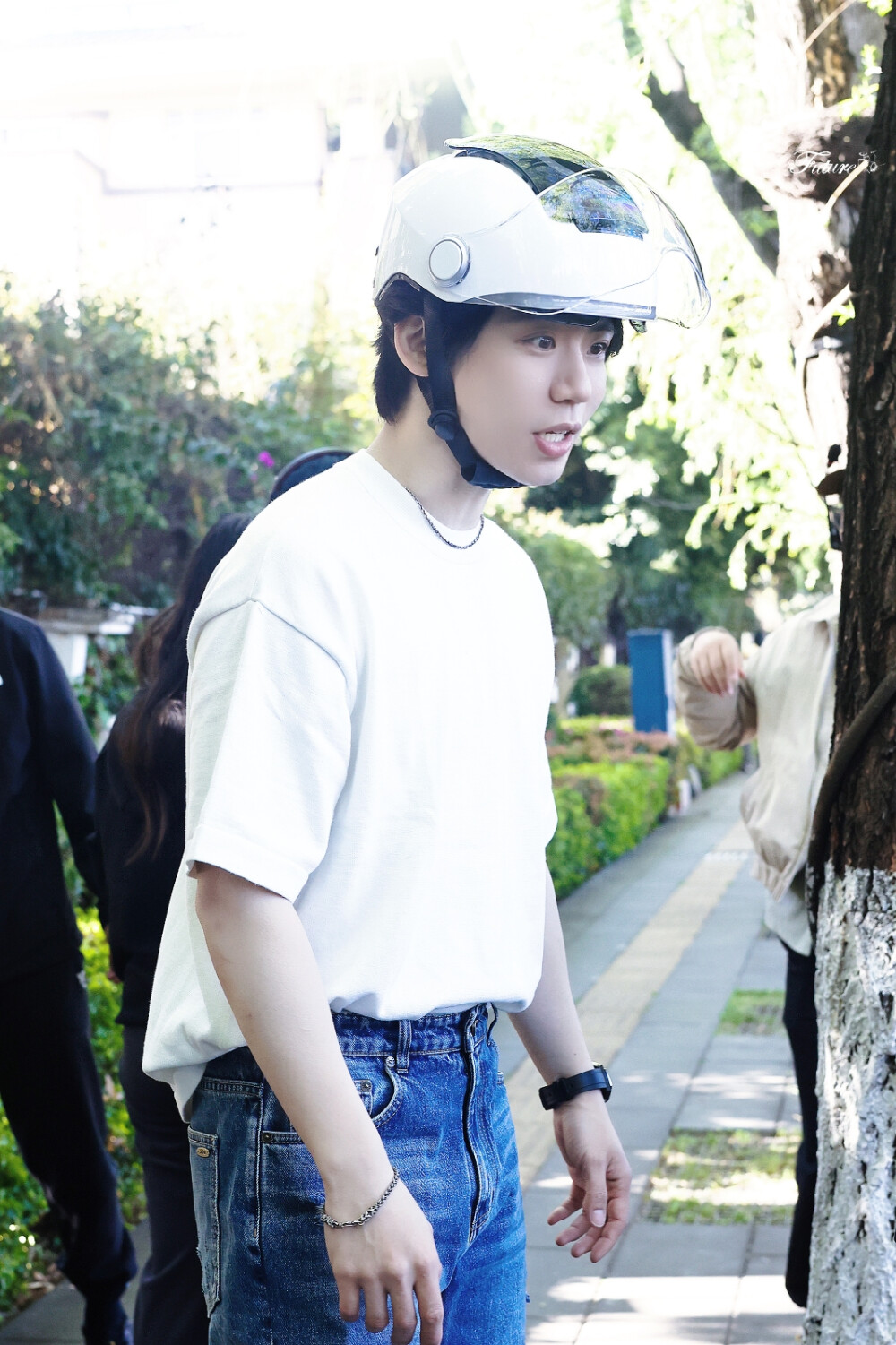 胡宇桐 2024.04.01两只小蜜蜂代言